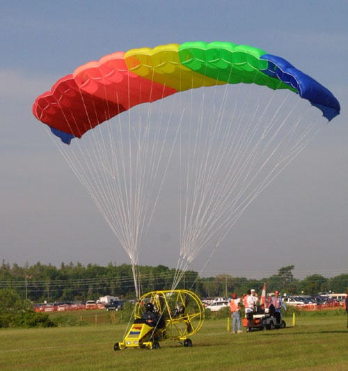 Paraski powered parachute preparing to take off.