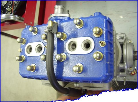 Rotax 582 cylinder head air bleeder