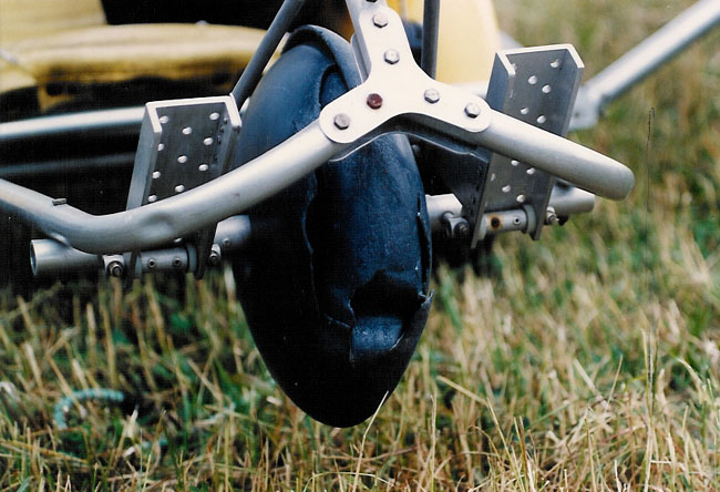 Lazair ultralight aircraft nose wheel failure.