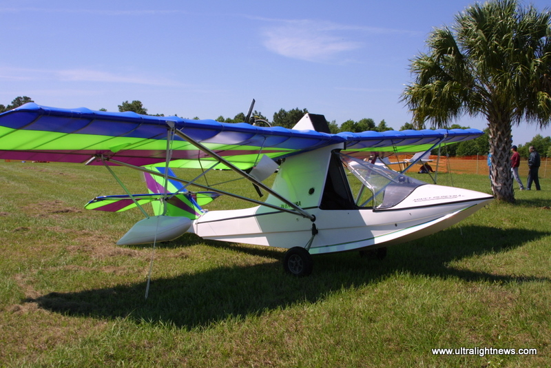 Aventura Amphibious ultralight aircraft pictures, Aventura Amphibious ultra lite aircraft images, Aventura Amphibious ultralight plane photographs, Ultralight News newsmagazine.