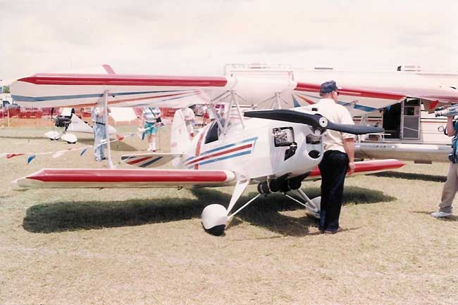 H2 Honey Bee, Bert Howland's H2 Honey Bee bi-plane, from Classic Aero Enterprises.