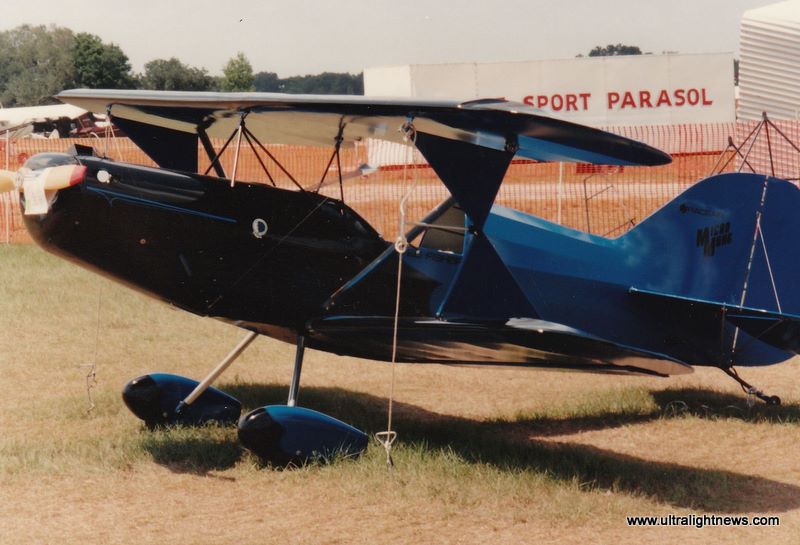 Micro Mong, MicroMong with HKS engine, Ed Fisher's Micro Mong bi-plane, Green Sky Adventures Micro Mong ultra lite plane, Ultralight News newsmagazine.