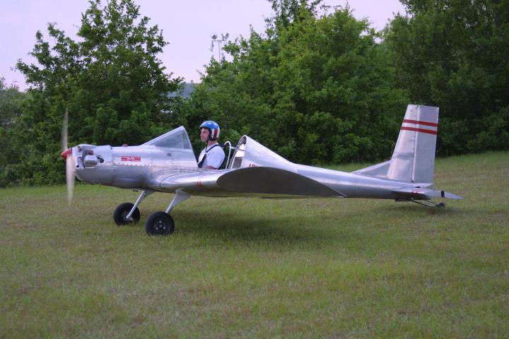 Hummel Aviation's Ultracruiser a legal part 103 ultralight aircraft.