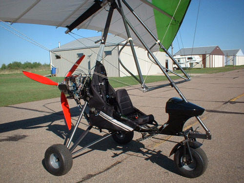 Cross Country trike, Aeroquest Cross Country C type trike, Aeroquest Aviation Vegreville Alberta Canada.