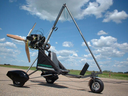 Elan trike, Aeroquest Elan trike, Aeroquest Aviation Vegreville Alberta Canada.