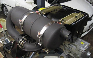 Shown with Streamlined exhaust clamps at elbows.