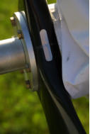 The propeller movement tape must be installed between the blades.